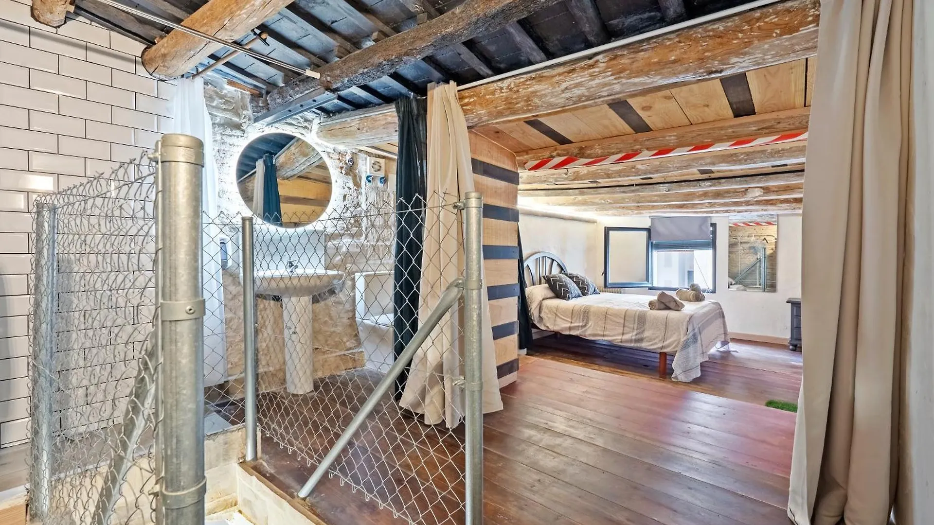 Hauzify I Novavila Centre Rooms Vilanova i la Geltrú 0*,  Spanien